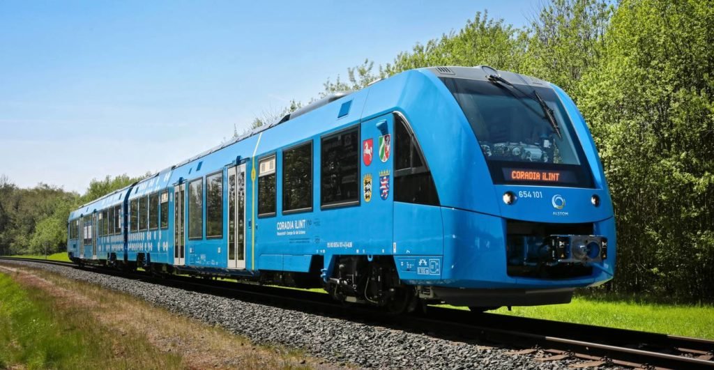 Treno a idrogeno in servizio su una linea ferroviaria