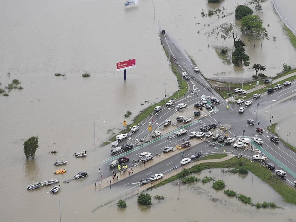 Strade e campi allagati dopo un evento meteorologico estremo