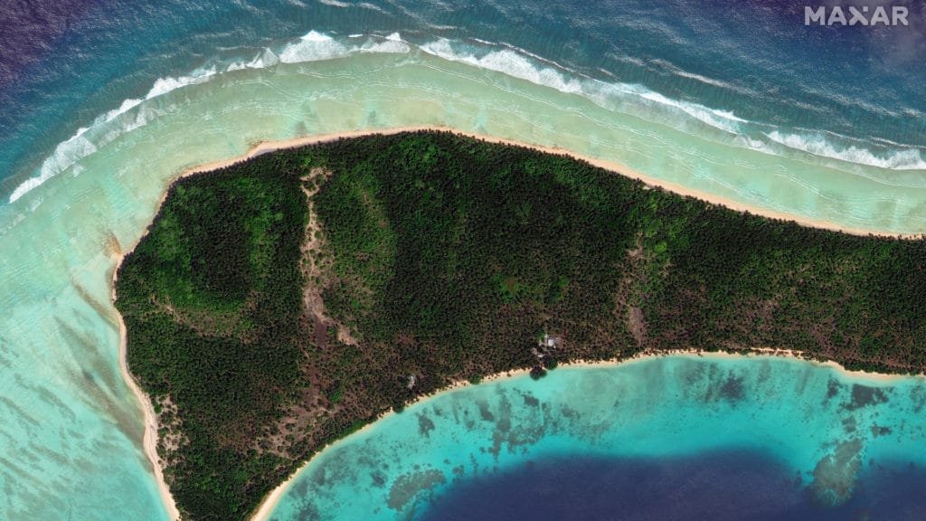 Veduta aerea di un'isola del Pacifico